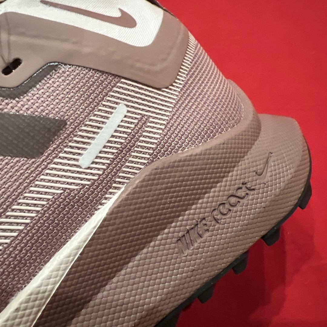 新品　23.5cm　ナイキ　ウィメンズ ペガサス トレイル 4 GORE-TEX