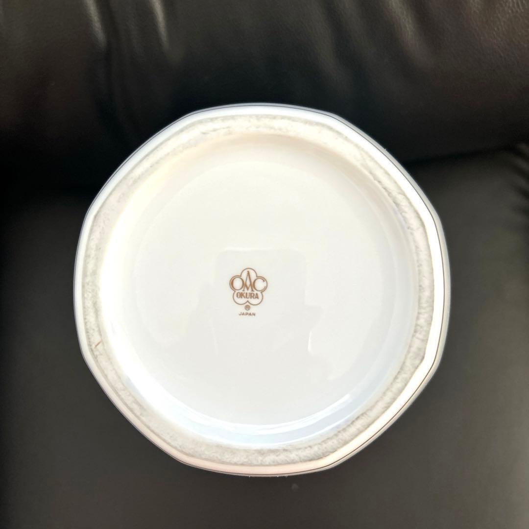 【未使用】大倉陶園 フラワーベース 花瓶 壺 白磁 ブルー 染付 唐草 八角