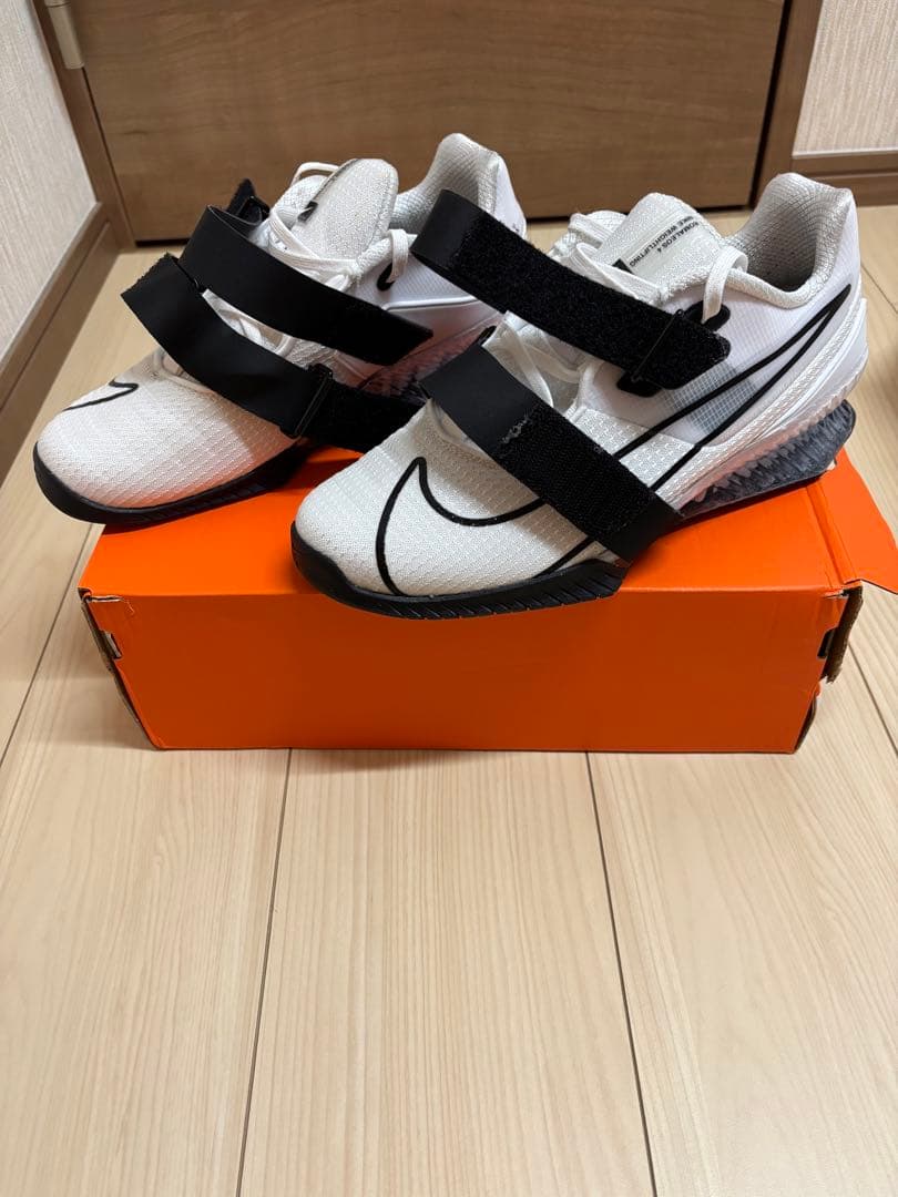 ナイキ　ロマレオス4 26cm