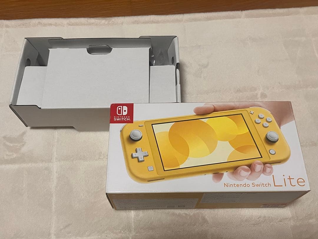 Nintendo Switch Lite イエロー 外箱付き