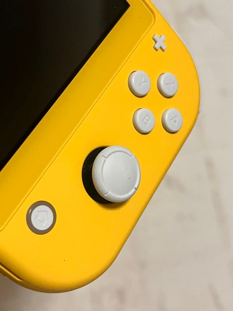 Nintendo Switch Lite イエロー 外箱付き