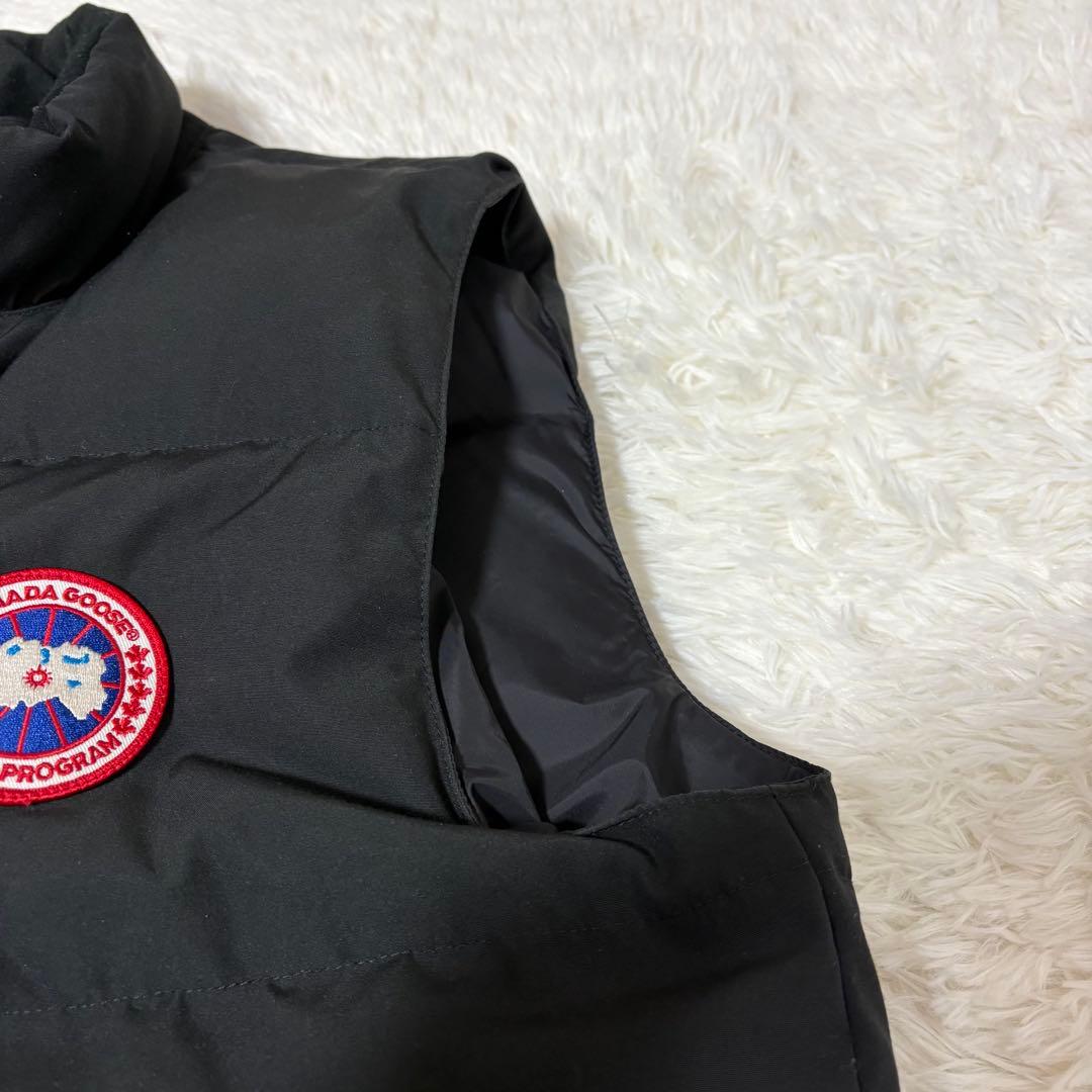カナダグース ダウンベスト L ブラック 4154M ホログラム ワッペン