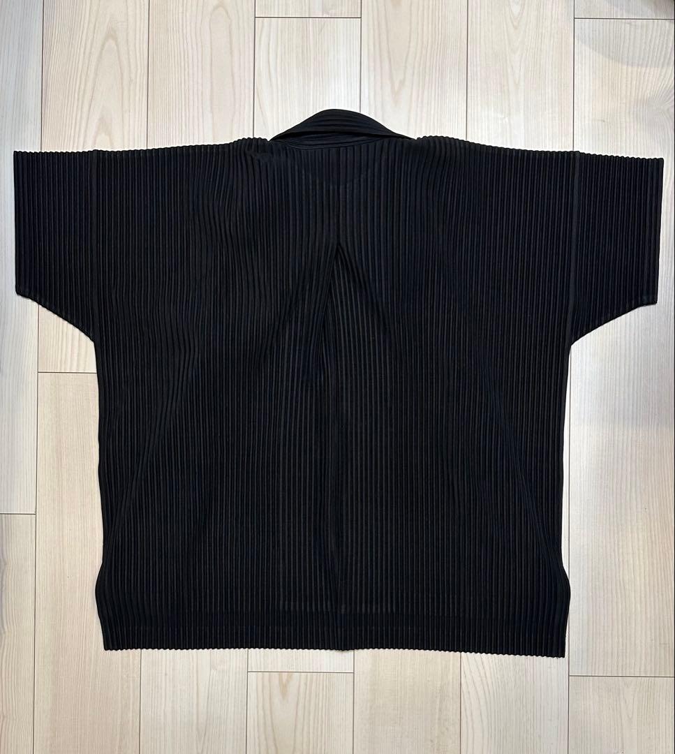 プリーツ半袖シャツ　ボタン　サイズ2 黒 オムプリッセイッセイミヤケ