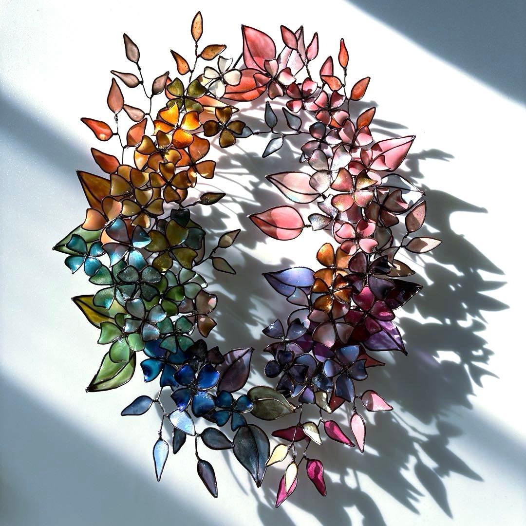 大きなアンティーク調フラワーリース　ワイヤークラフト　ディップアート　壁飾り