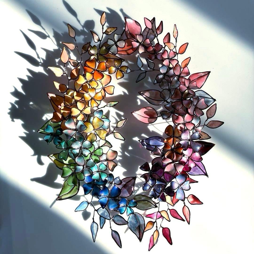 大きなアンティーク調フラワーリース　ワイヤークラフト　ディップアート　壁飾り