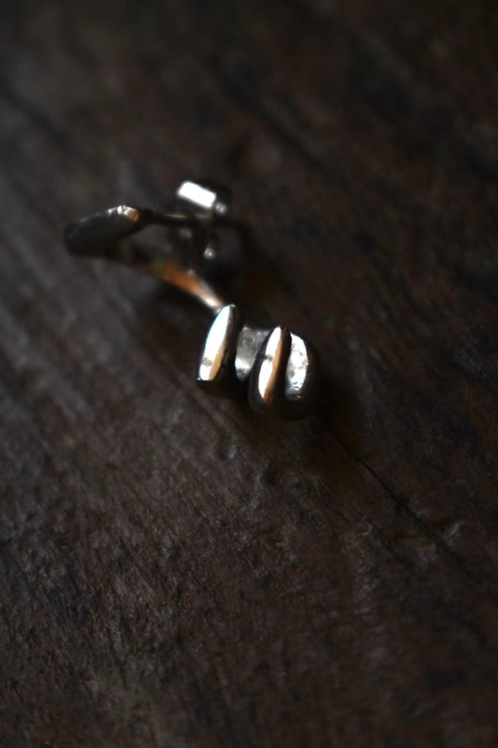 Node by Kudo Shuji ピアス　Iolom detaj ユリウス