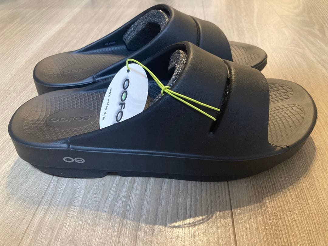 【新品】 M8/27cm OOFOS OOahh ウーフォス ウーアー ブラック