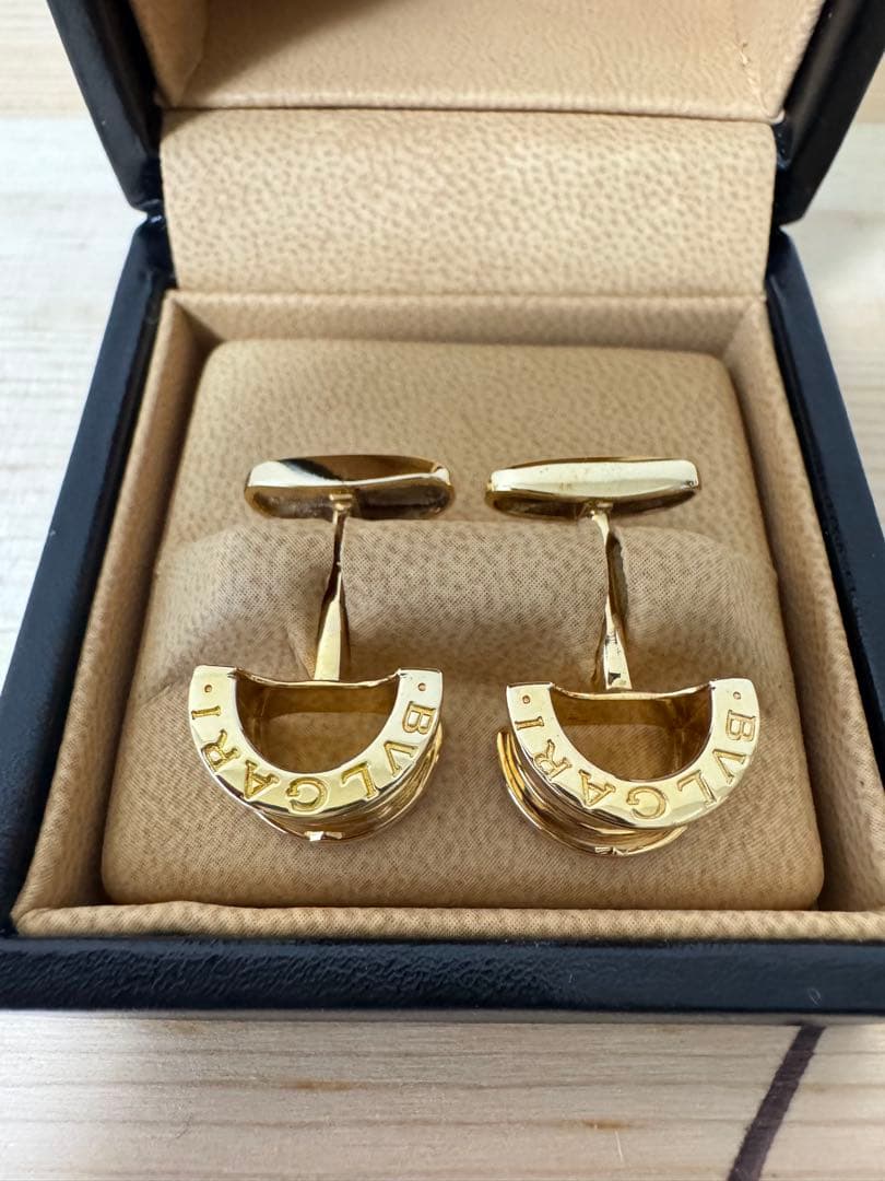 [美品]ブルガリカ・フスボタン