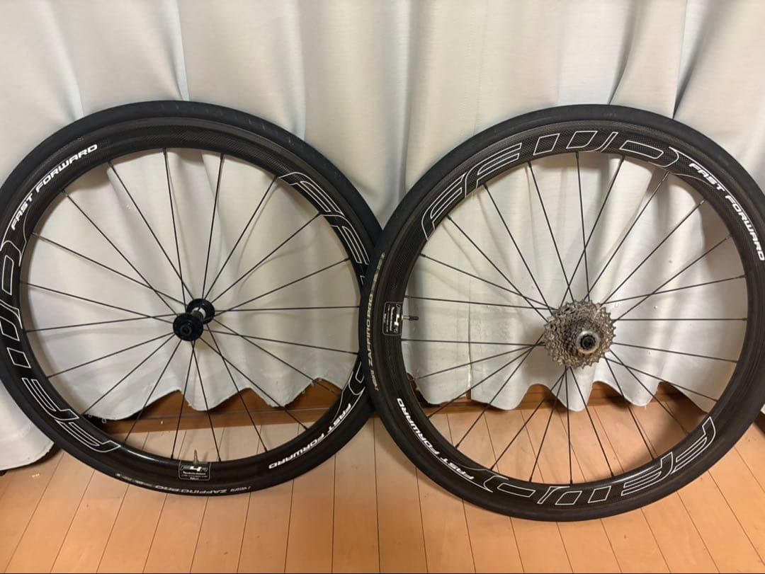 FFWD F4R カーボンホイール 700C