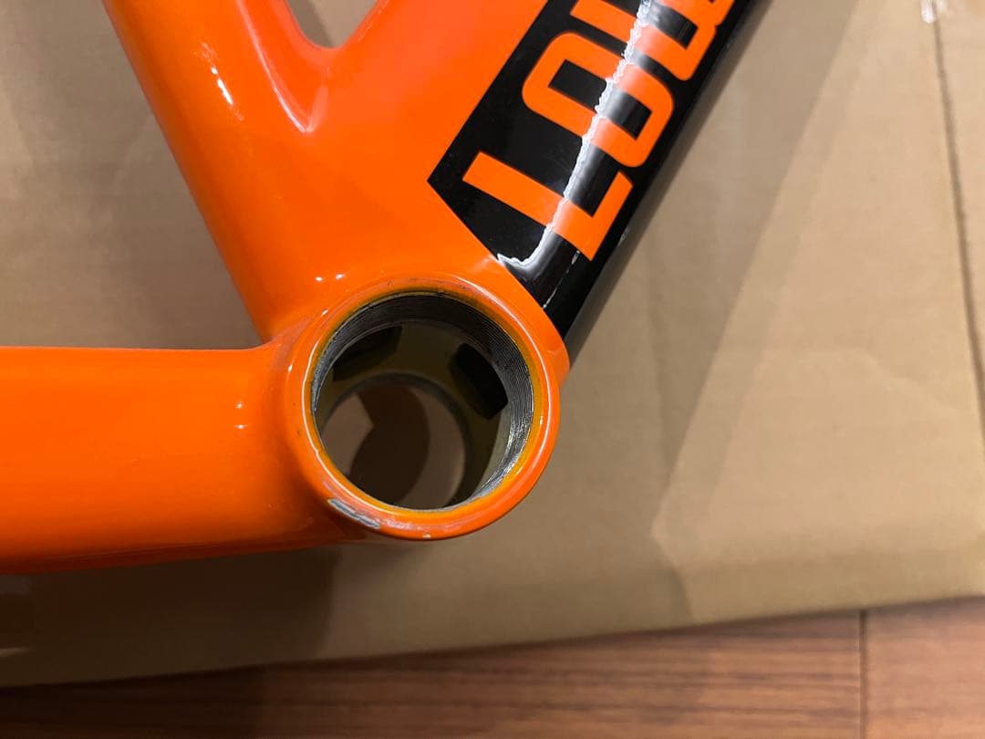 Colossi LOWPRO フレームセット