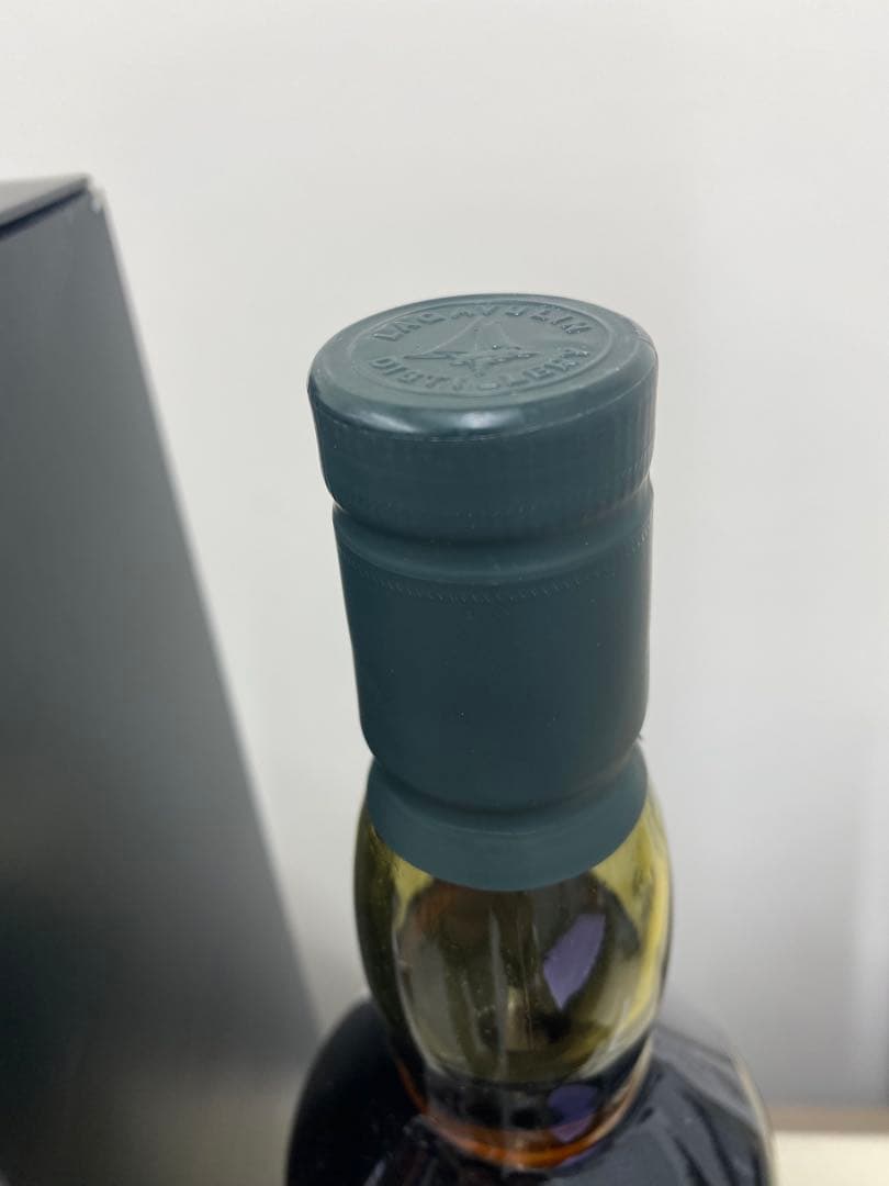 LAGAVULIN 16年 シングルモルトウイスキー 700ml