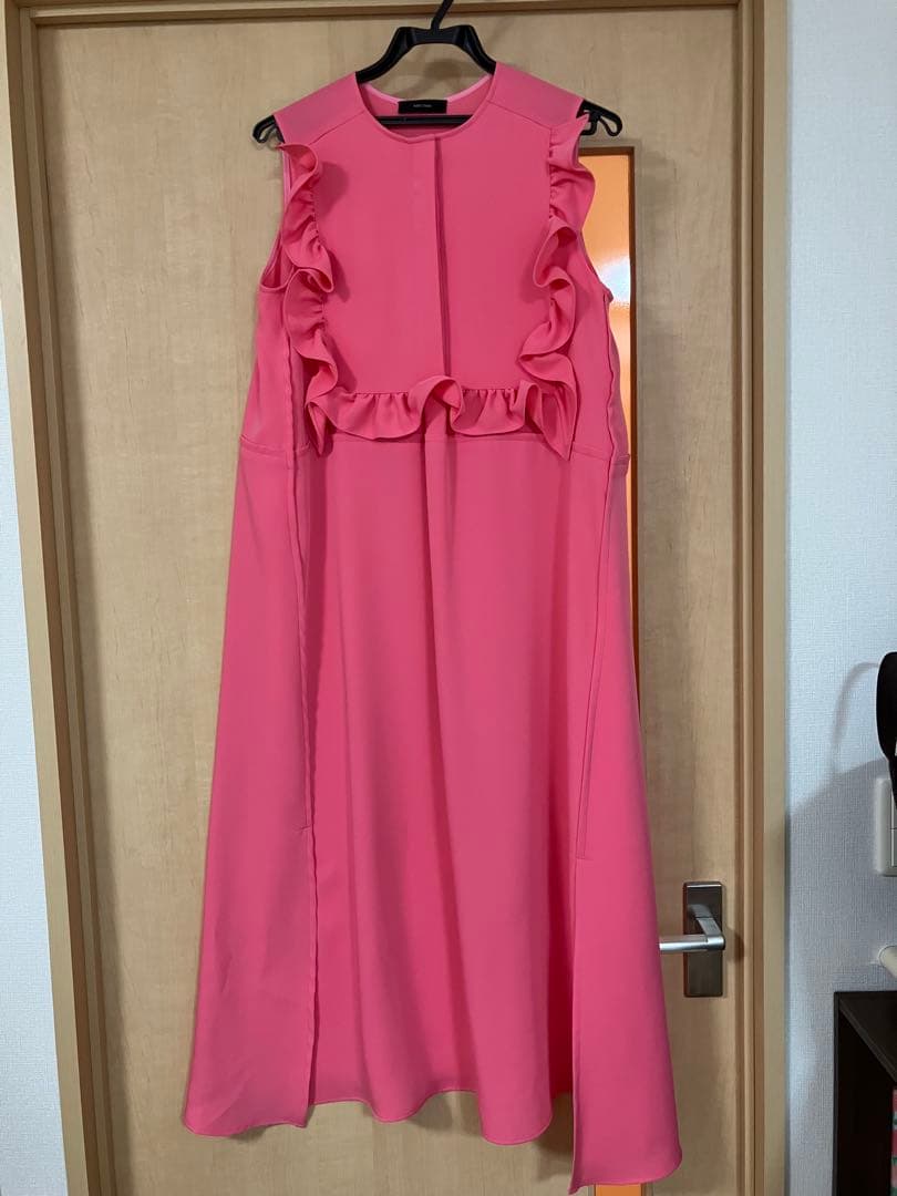 yokochan フリル付きピンクノースリーブロングワンピース