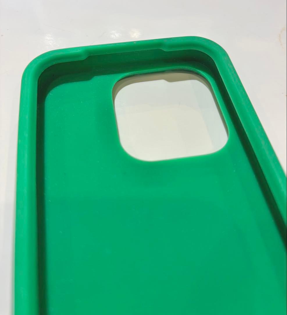 Bottega Veneta iPhone 15 Pro ケース