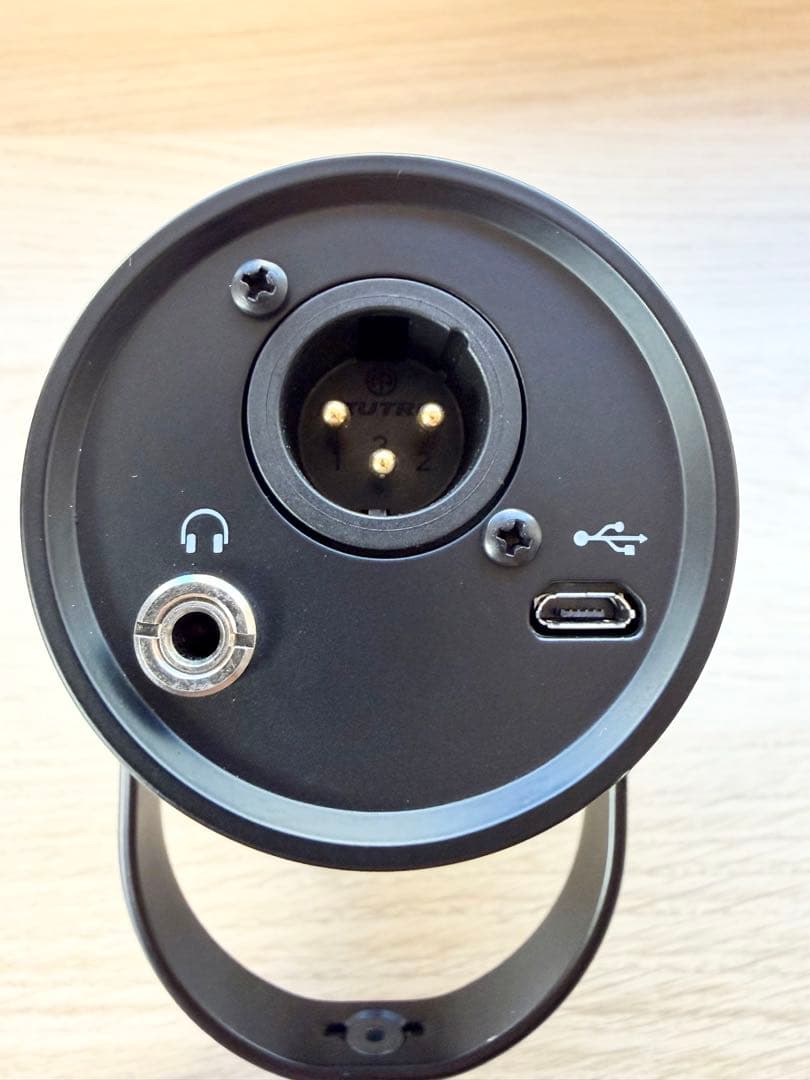 【中古】SHURE MV7 三脚スタンド　アームスタンド付き