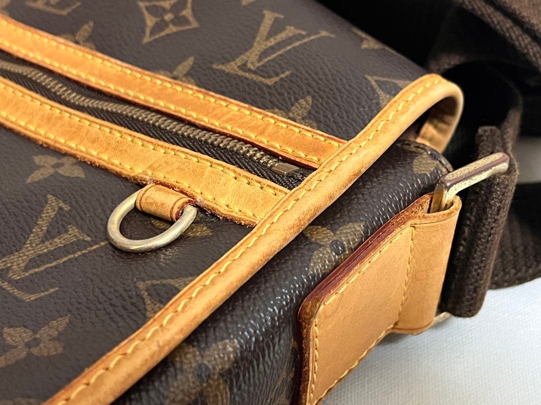 ルイヴィトン　モノグラム メッセンジャーPM ボスフォール　MI0037