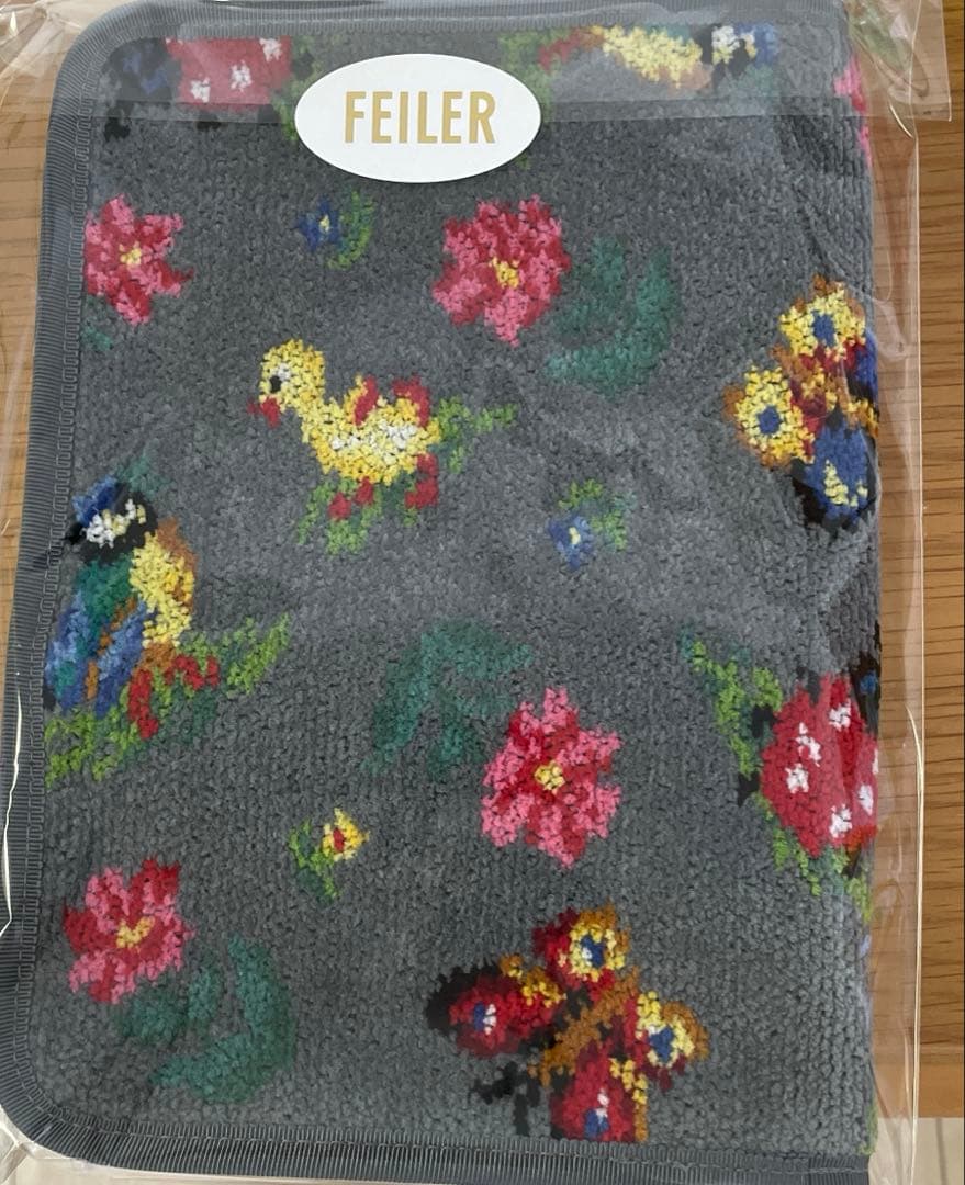 新品未開封　フェイラー　ハイジ　マルチケース　グレー　取扱店限定