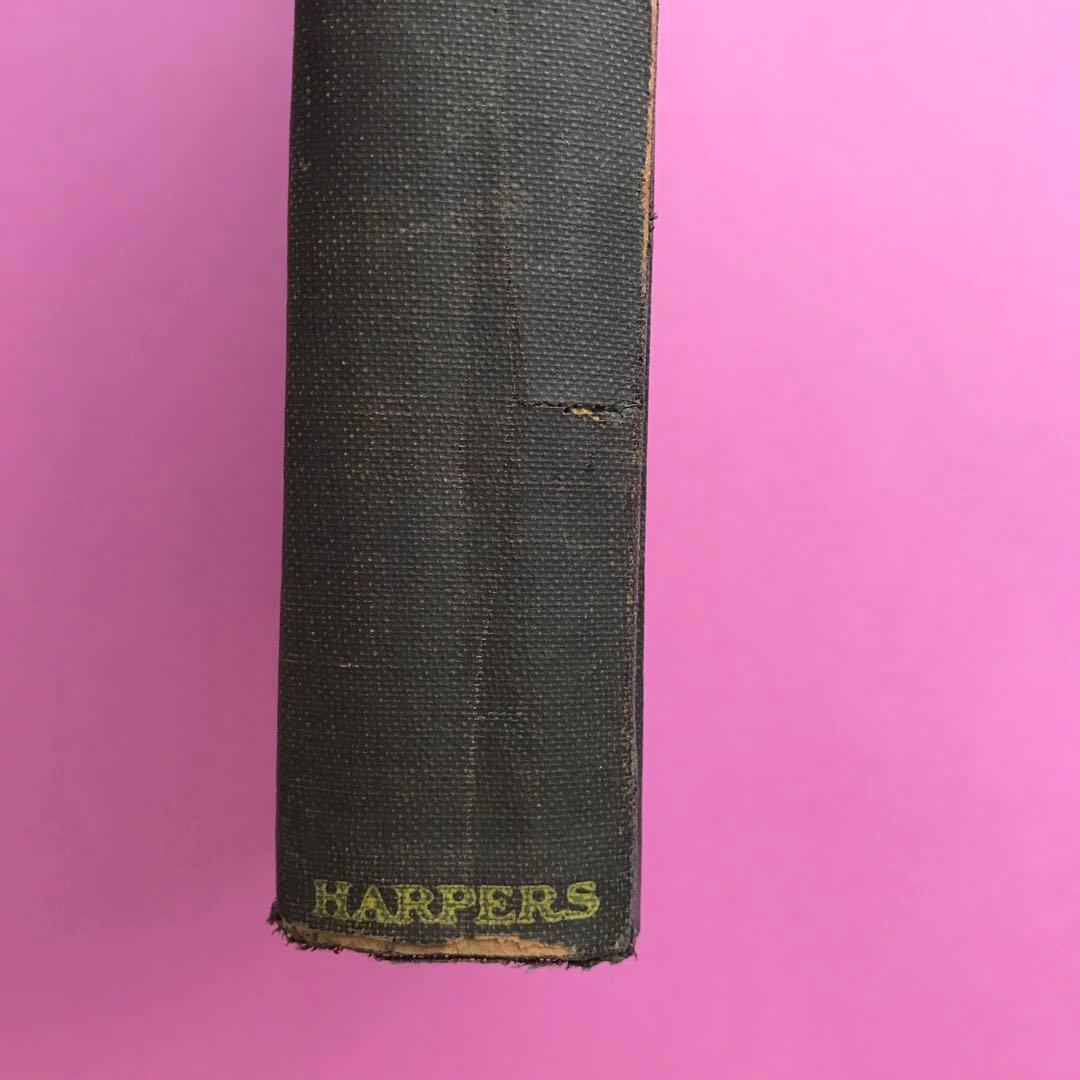 洋書 Alice's Adventures in Wonderland