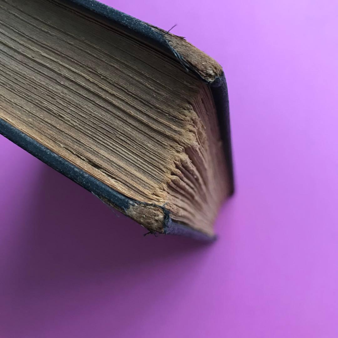 洋書 Alice's Adventures in Wonderland