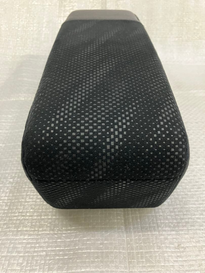 ♦︎ダイハツ★タントカスタムLA600S★純正アームレスト★レザー★