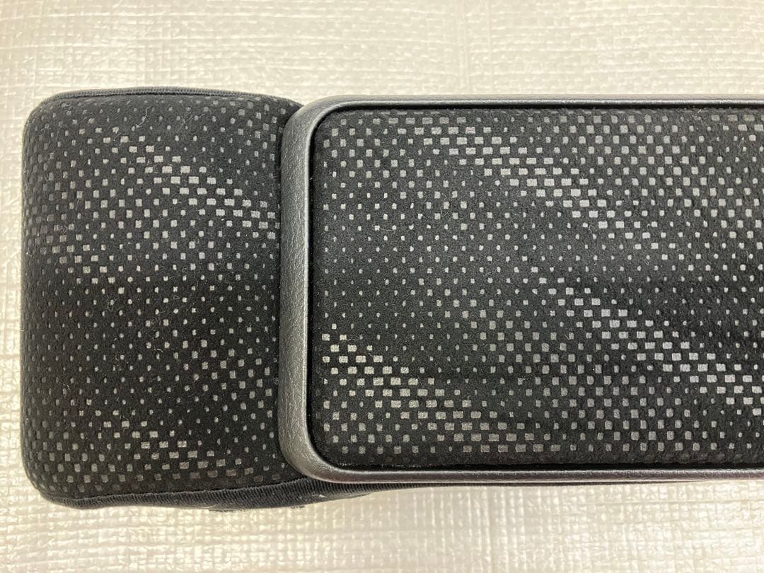 ♦︎ダイハツ★タントカスタムLA600S★純正アームレスト★レザー★