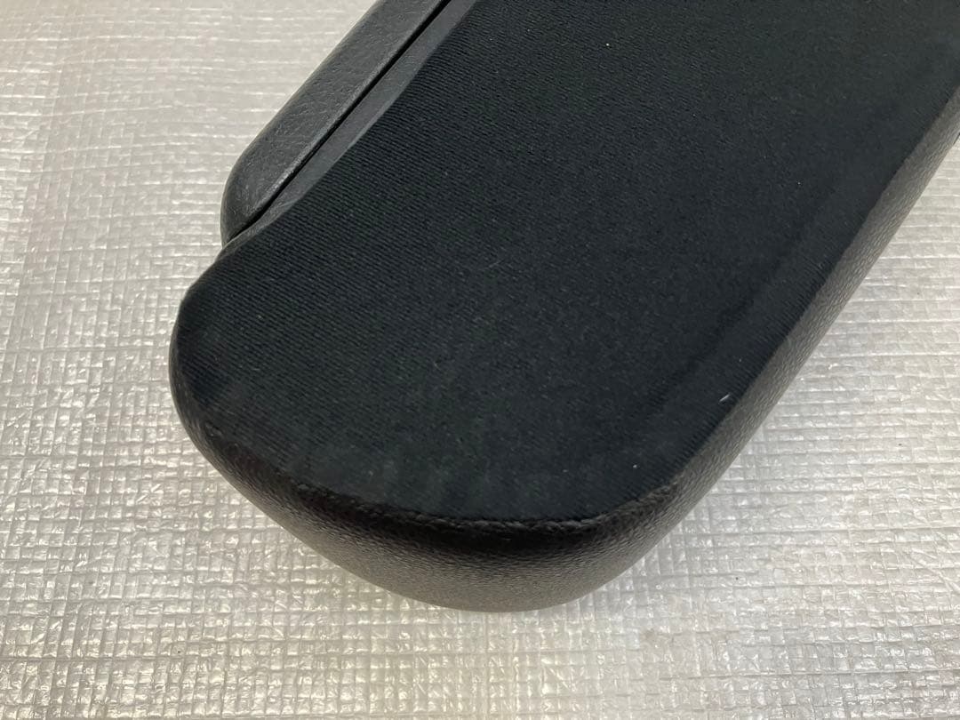 ♦︎ダイハツ★タントカスタムLA600S★純正アームレスト★レザー★