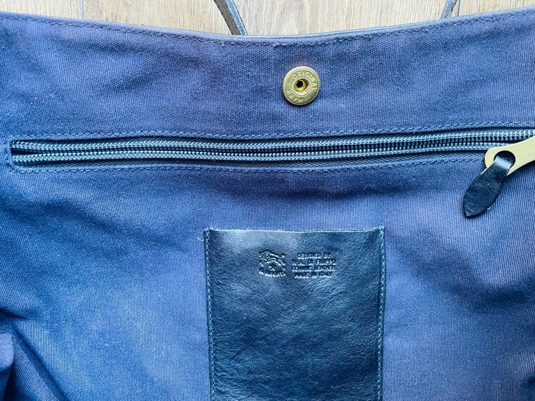 IL BISONTE　イル ビゾンテ　ショルダーバッグ