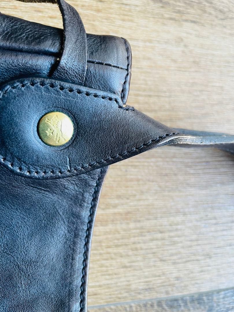 IL BISONTE　イル ビゾンテ　ショルダーバッグ