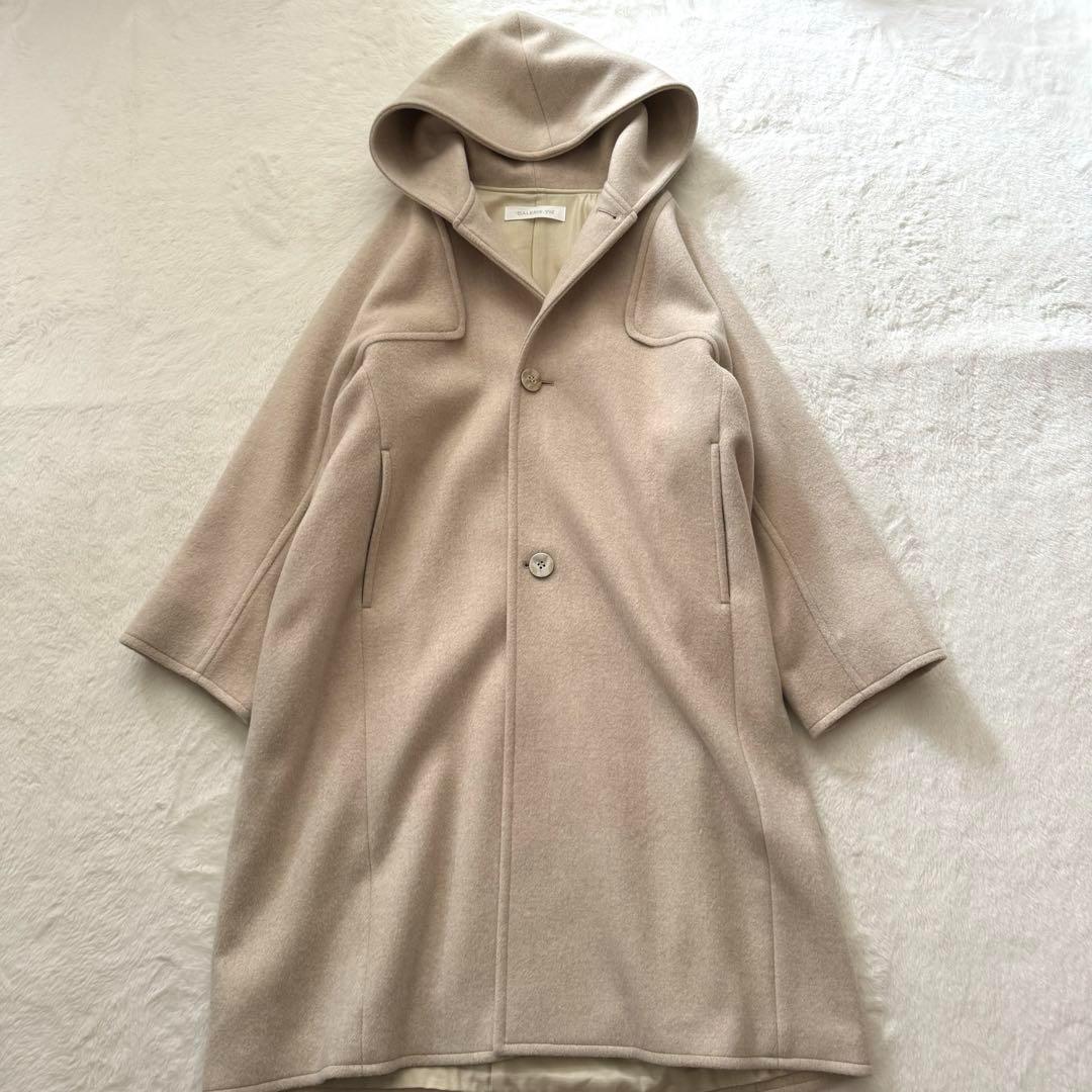 ギャルリーヴィー　ダブルクロスショートビーバー フーデッドラグランコート　F