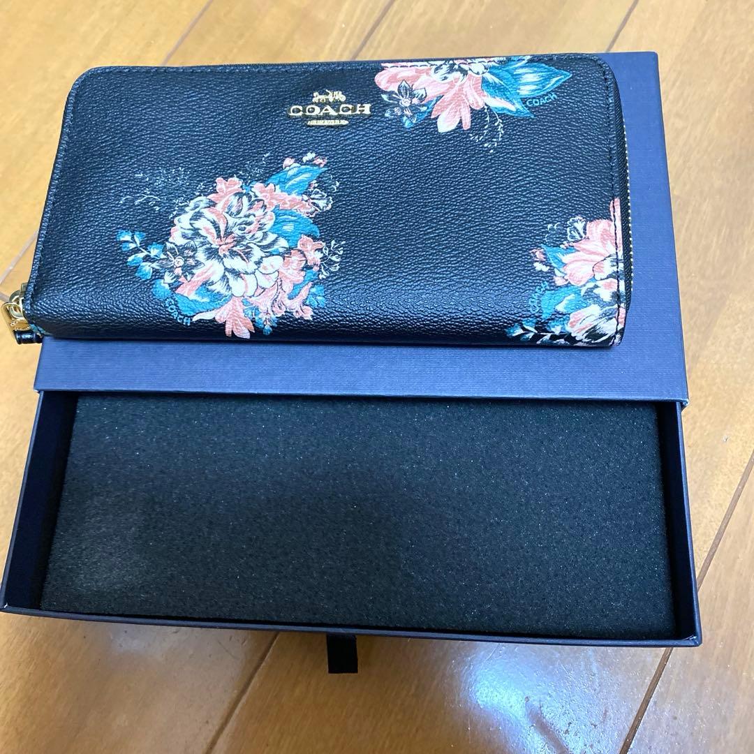 新品未使用COACH長財布