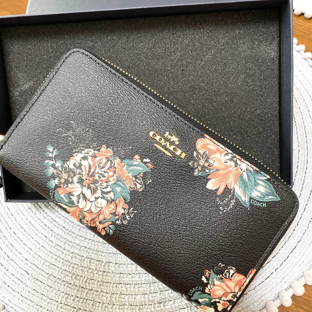新品未使用COACH長財布