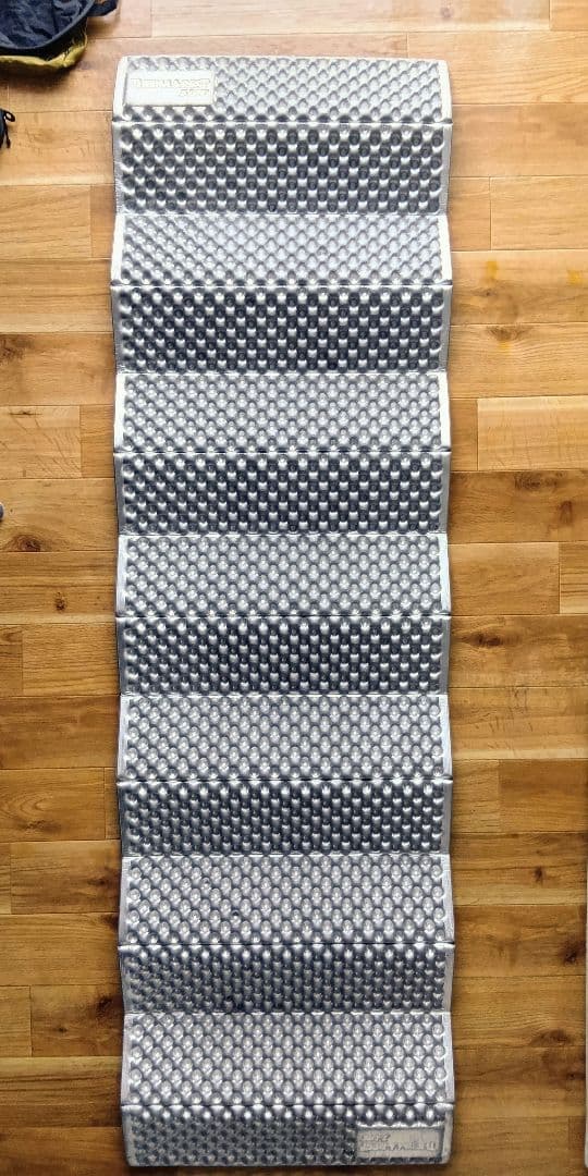 サーマレスト Zライトソル 収納袋付属