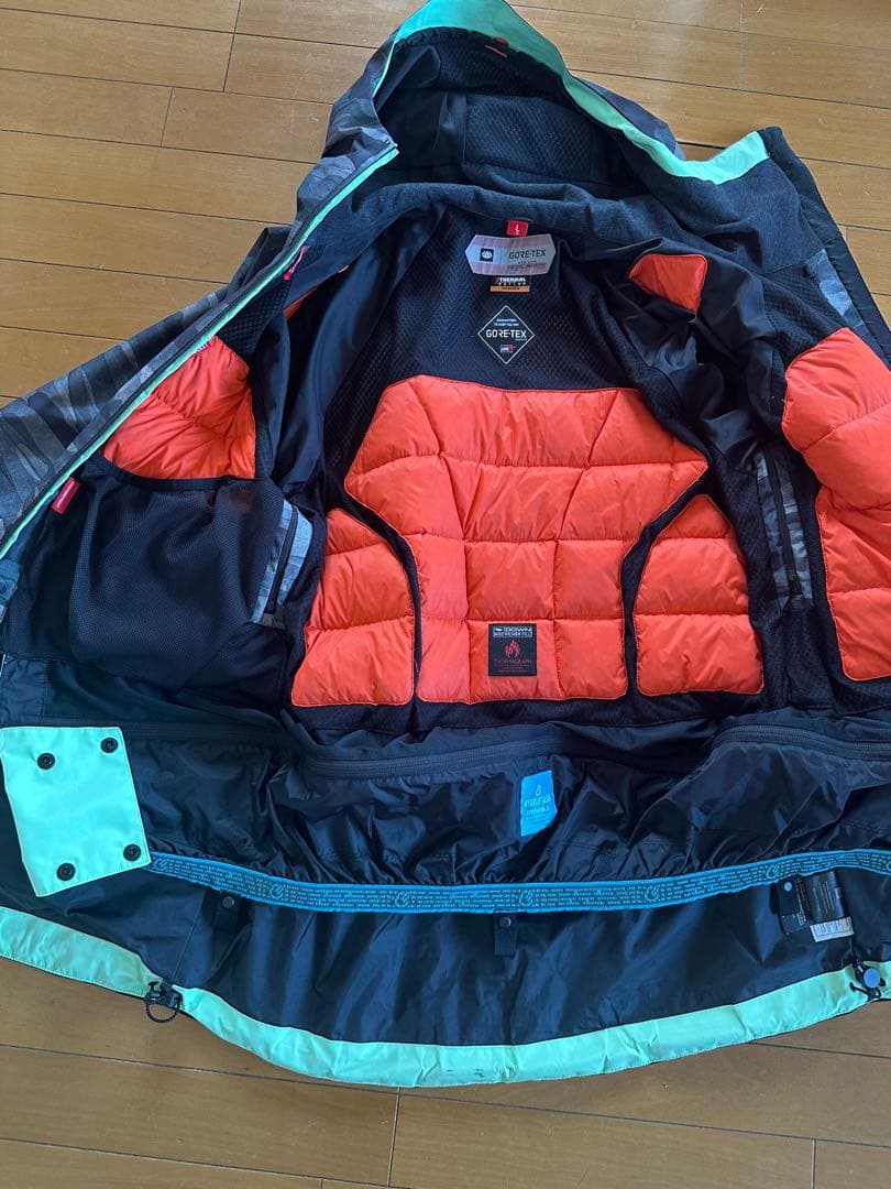 686 GORE-TEX 迷彩柄 スキースノーボードジャケット