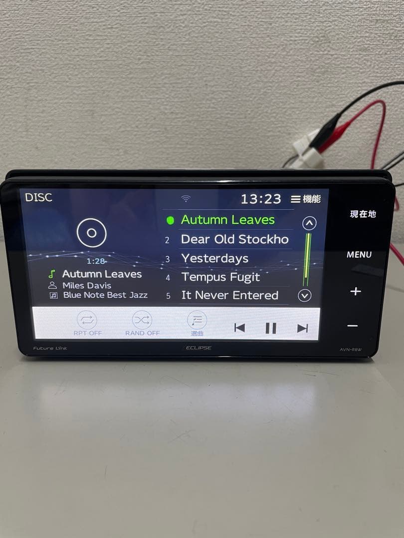 イクリプス◇AVN-R8W◇フルセグ/CD/DVD/BT/SD