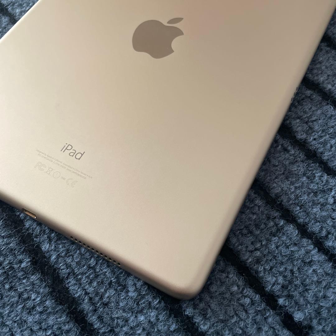 210 iPad 9.7インチ 32GB SIMフリー　ゴールド