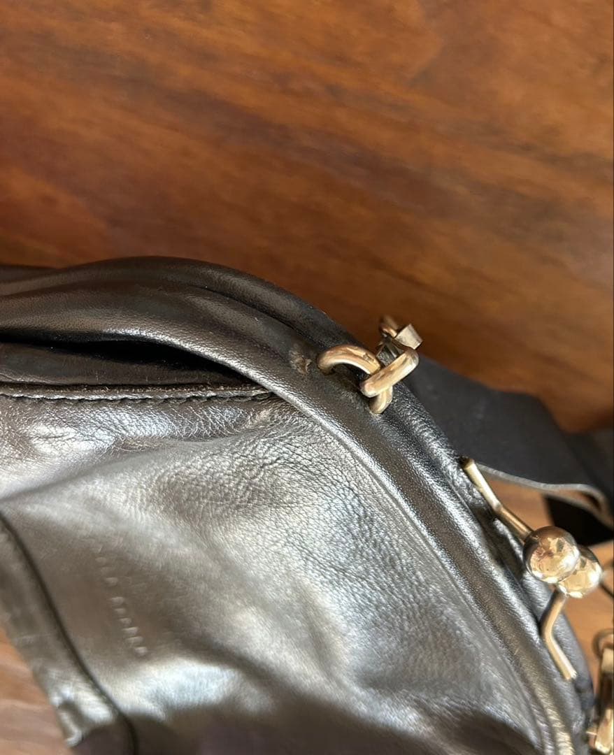 Miu Miu ブラックレザー ショルダーバッグ