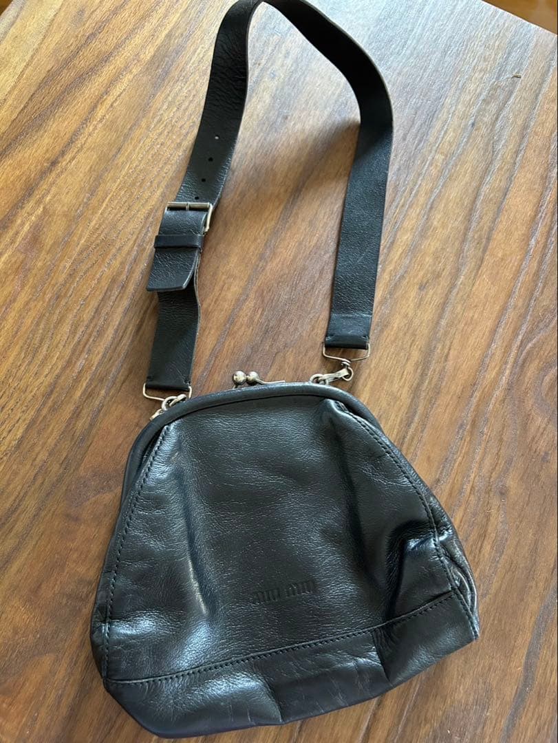 Miu Miu ブラックレザー ショルダーバッグ