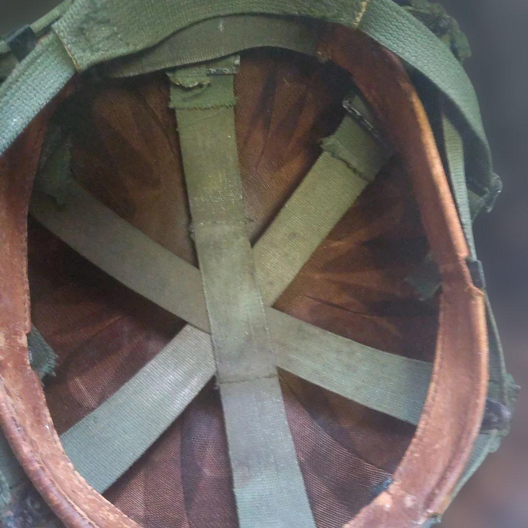 ベトナム戦争 M-1ヘルメットセット 中古品 装飾用胸像付き