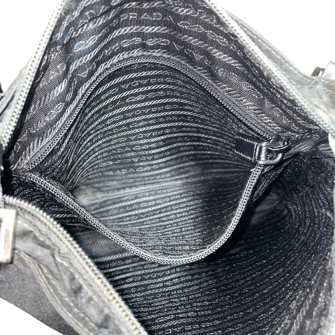 【良品】PRADA プラダ　ショルダーバッグ　サコッシュ　ナイロン　ブラック　黒