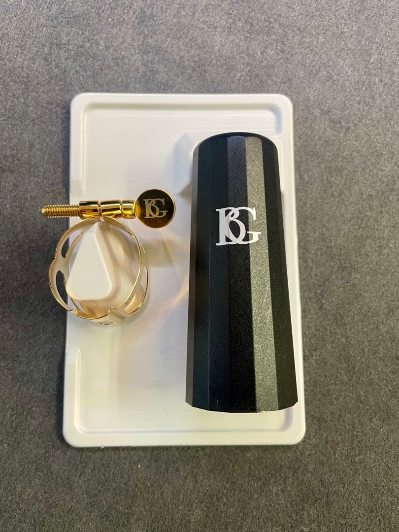 BG アルトサックス リガチャー　L11