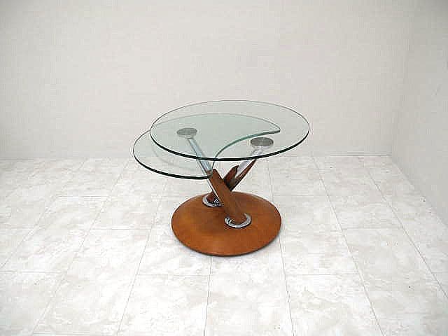 IDC大塚家具　ドイツ　ロナルドシュミット　可動式センターテーブル