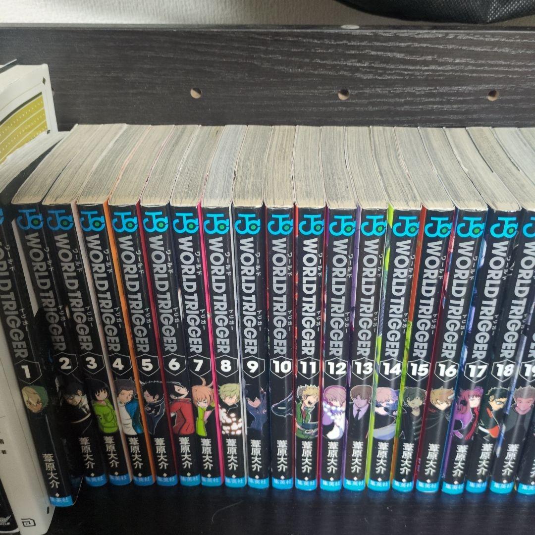 ワールドトリガー　1〜28巻　オフィシャルデータブック付き