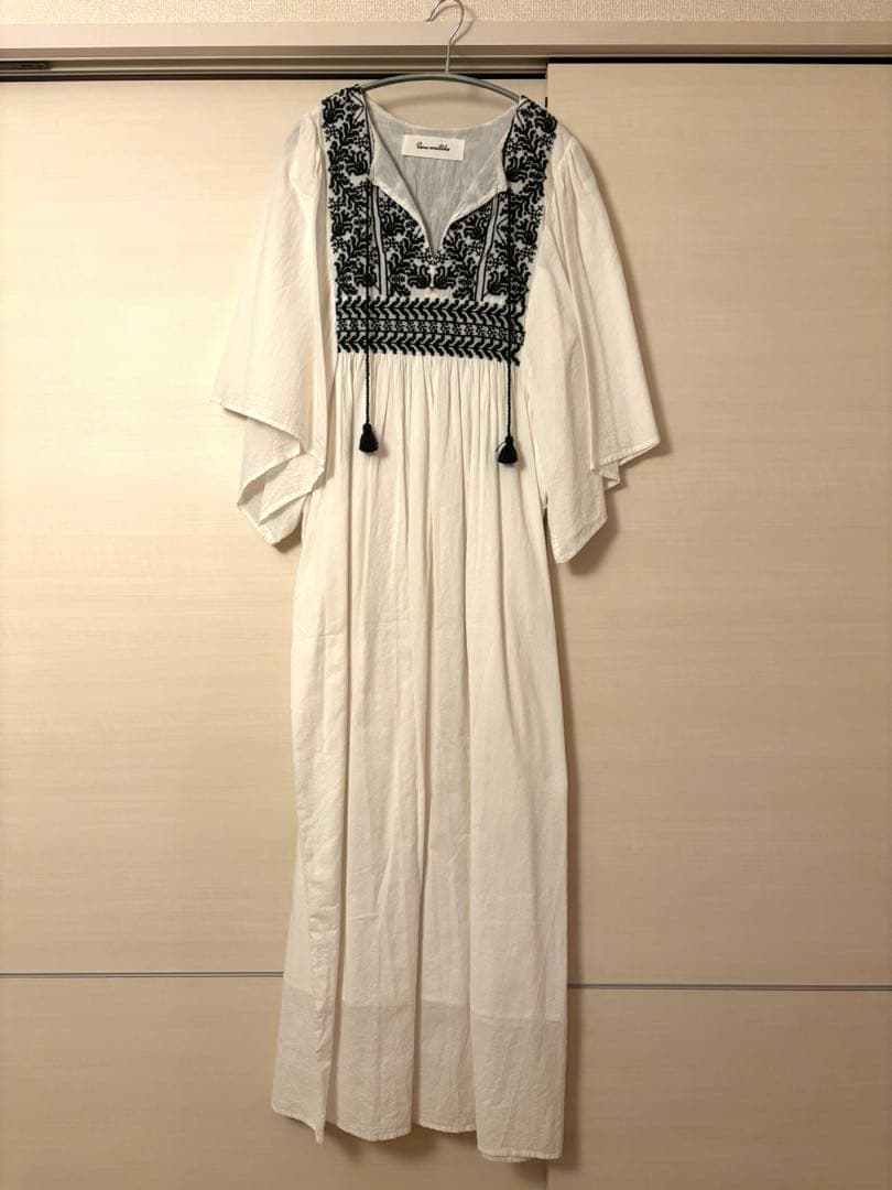sara mallika 刺繍ワンピース