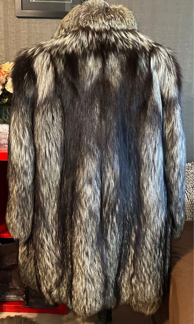 ランビン　LANVIN シルバーフォックス　リアルファーコート　SAGA FOX