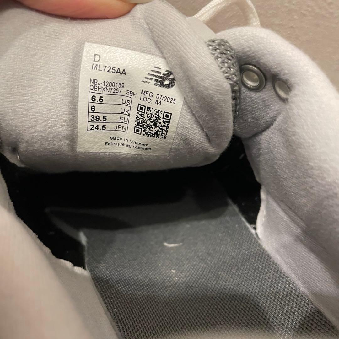 ニューバランス スニーカー 24.5 グレー　ML725