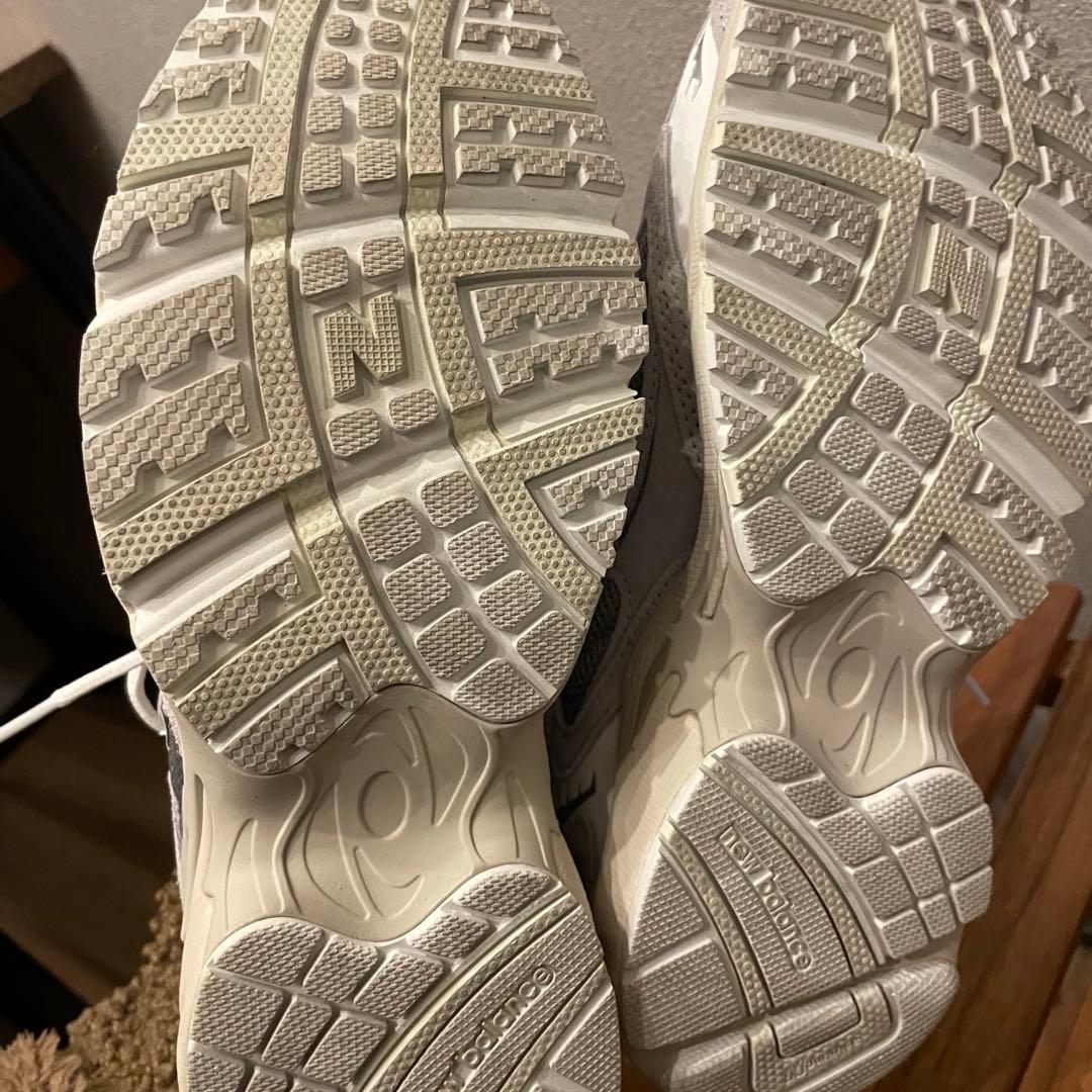 ニューバランス スニーカー 24.5 グレー　ML725