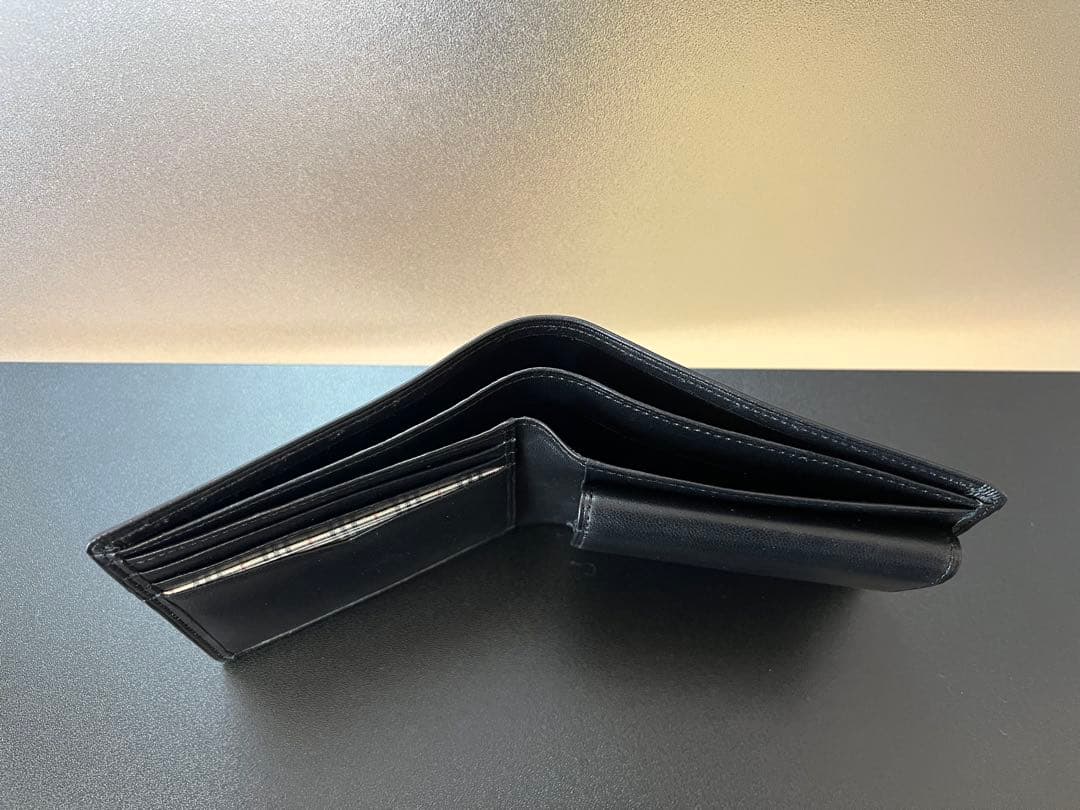 【新品未使用】BURBERRY ラムスキン 二つ折り財布 YD251AE09