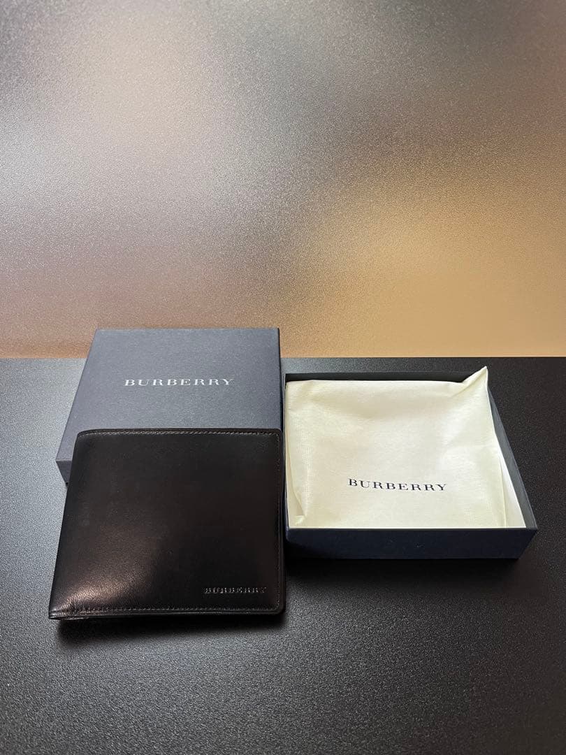 【新品未使用】BURBERRY ラムスキン 二つ折り財布 YD251AE09