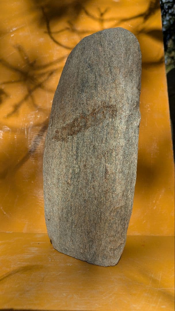 石仏、阿弥陀様、河原の石に阿弥陀様、倉田辰彦作。