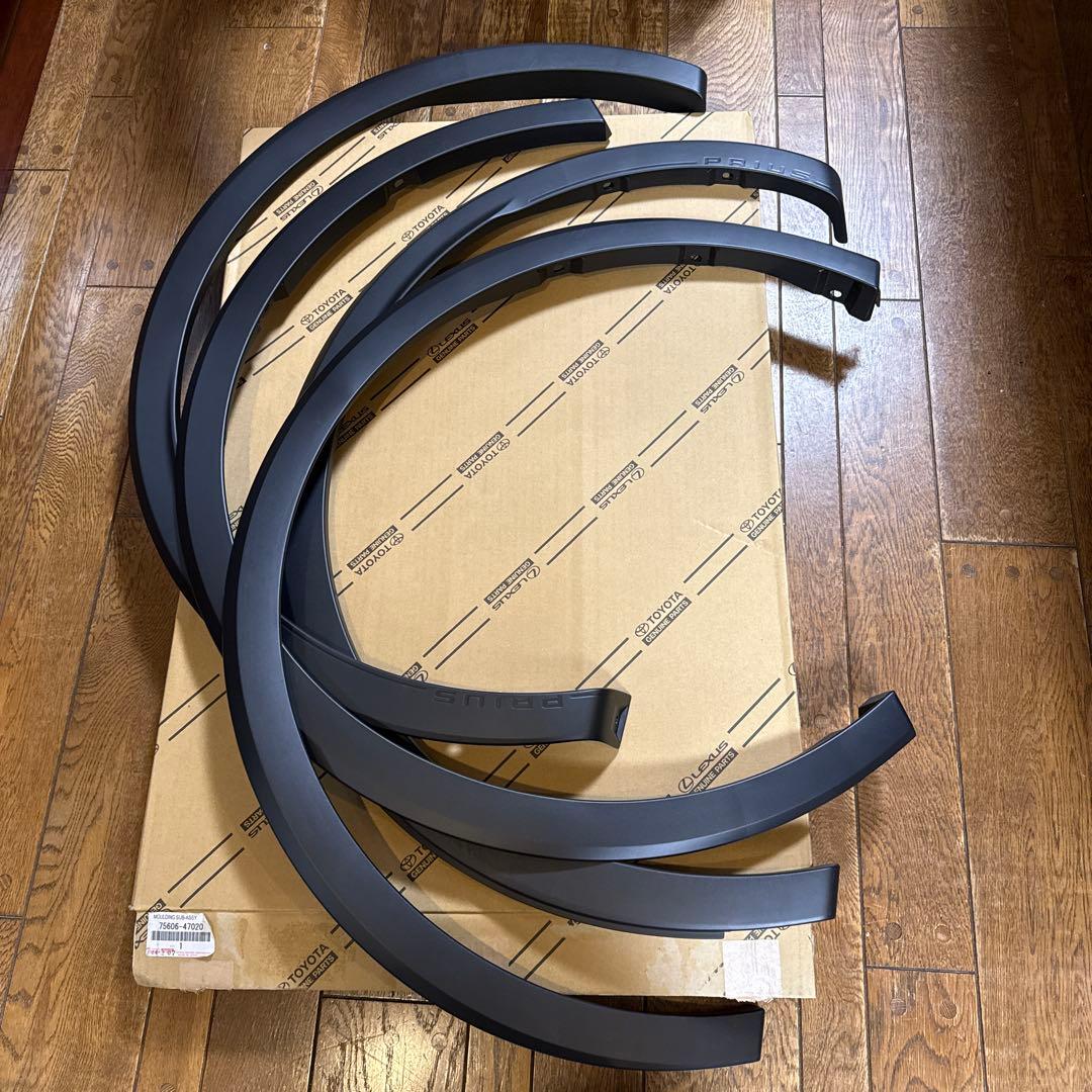 プリウス60フェンダーアーチ(Gグレード)