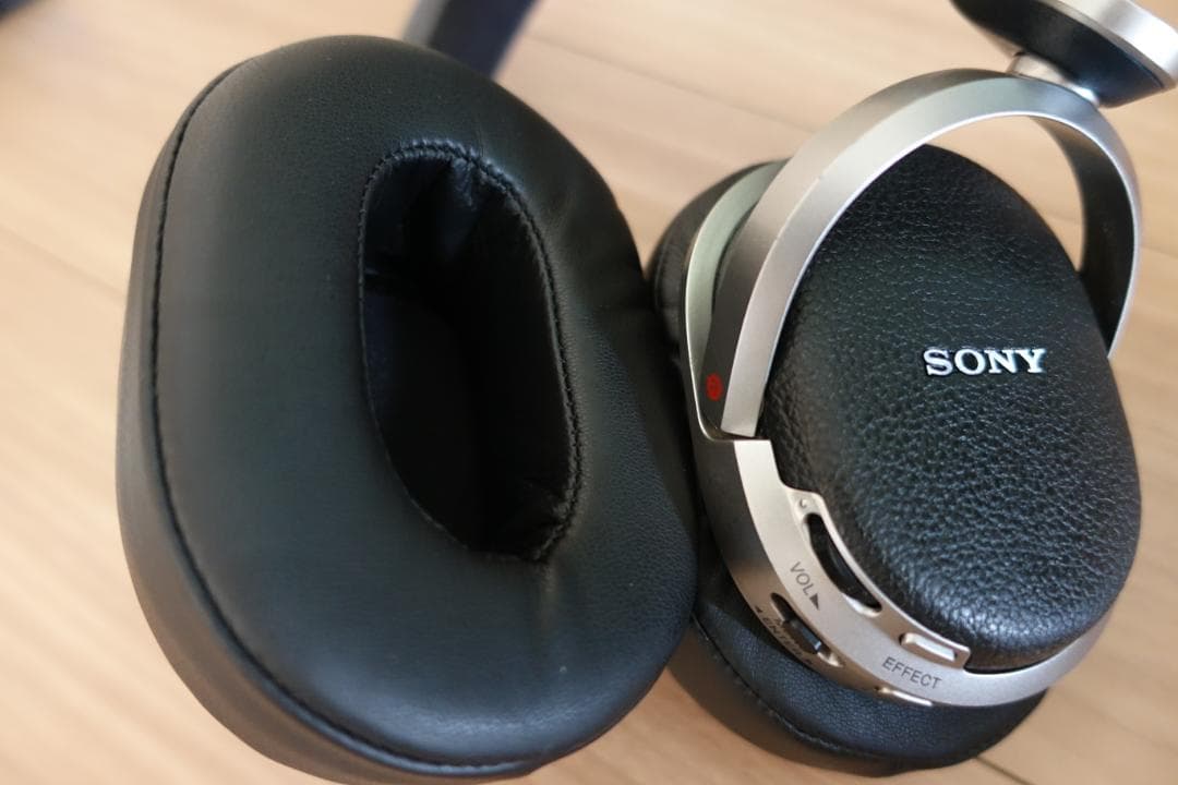 c*r様 SONY　デジタルサラウンドヘッドホンシステム 　MDR-HW700D